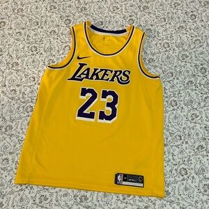 Lebron James Lakers Jersey. (L) - Excellent Condition!